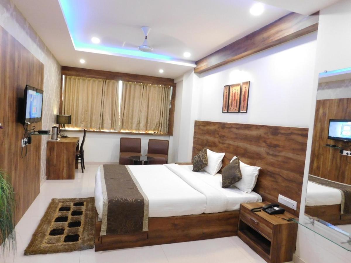 Hotel Shiva Club And Resort Mundra ภายนอก รูปภาพ