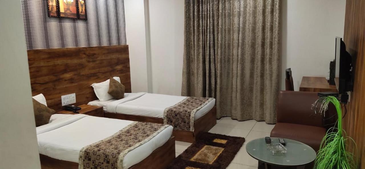 Hotel Shiva Club And Resort Mundra ภายนอก รูปภาพ