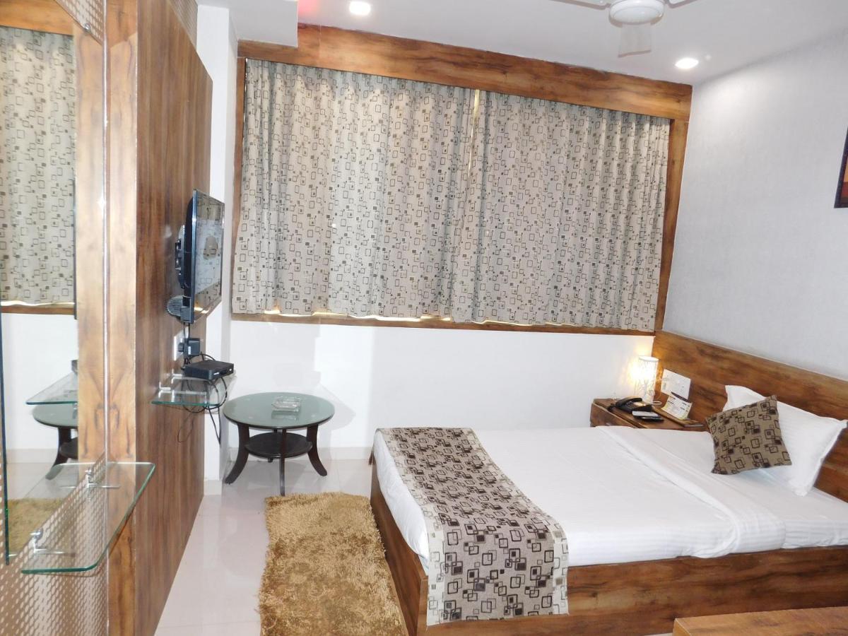 Hotel Shiva Club And Resort Mundra ภายนอก รูปภาพ